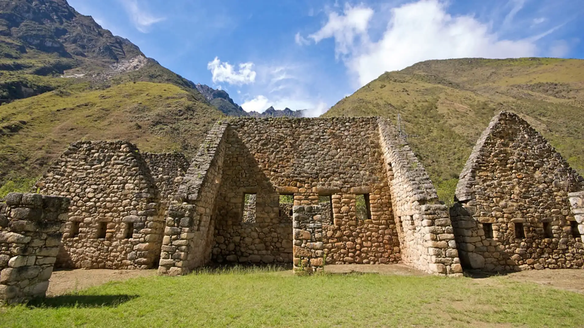 Inca Trail Day 2 / Chachabamba / Wiñayhuayna