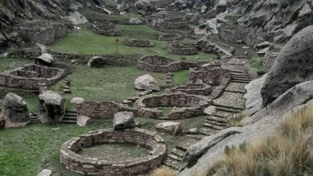 Artifacts and treasures found in the new Inca citadel of Paucartambo, Cusco.