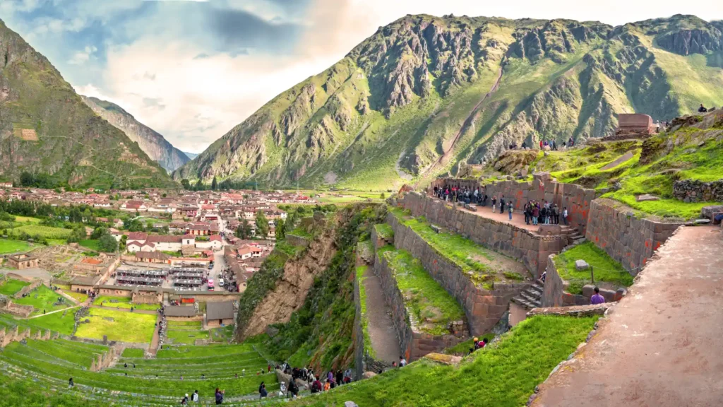 Treasures of the Sacred Valley VIP: Chinchero, Moray, Maras, Ollantaytambo and Pisac