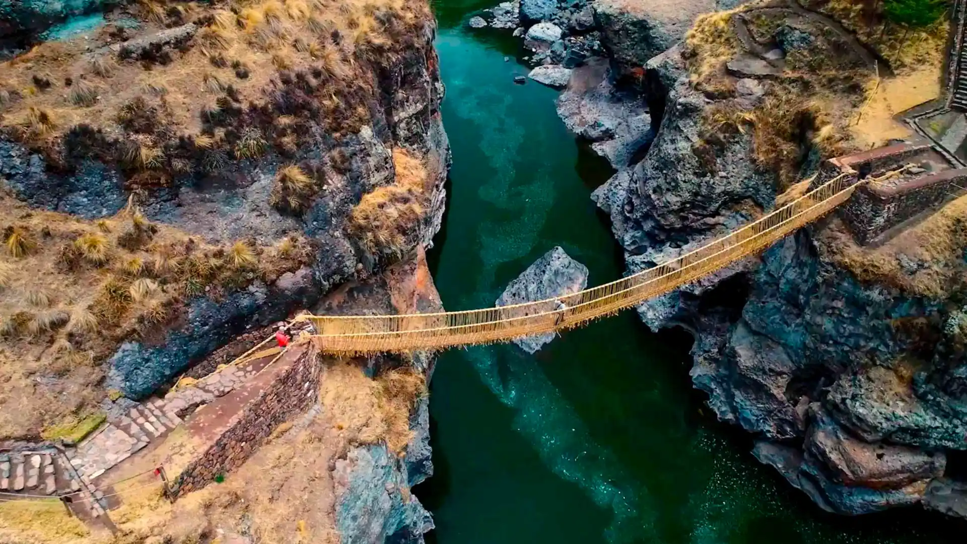 Lagoon Circuit, History and the Last Inca Bridge